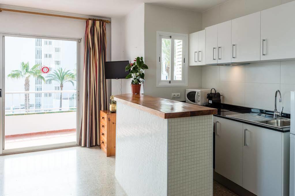 Tabbu Ibiza Apartments Playa d'en Bossa Ngoại thất bức ảnh