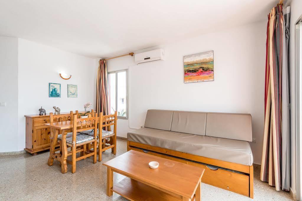 Tabbu Ibiza Apartments Playa d'en Bossa Ngoại thất bức ảnh